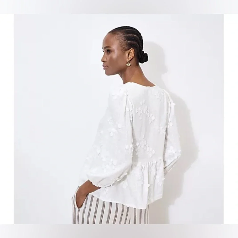 APRICOT 🍑- White Floral Appliqué Peasant Blouse - Women - Picture 4 of 5